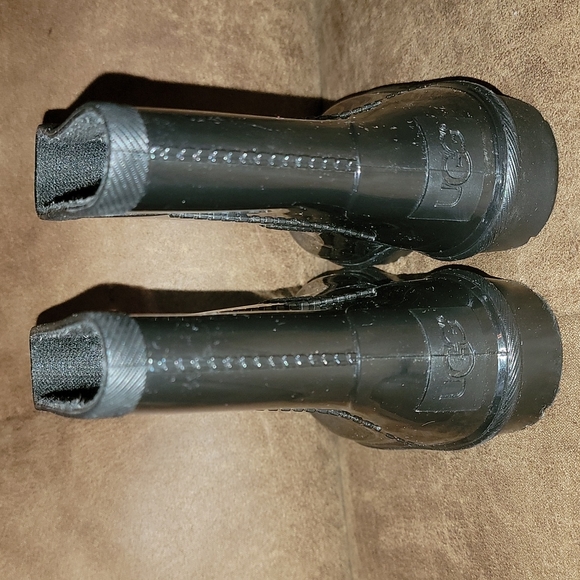 UGG Kids T Rahjee Pull-on Boot - Picture 8 of 9